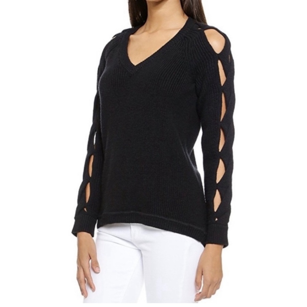 Milly Crisscross open long sleeve V- Neck Sweater M.